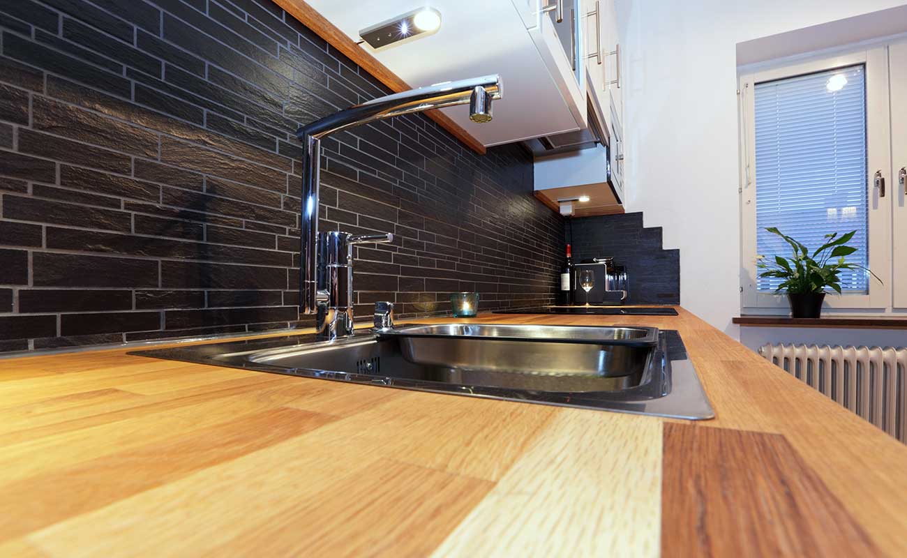 ceramic backsplash in US kitchen