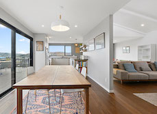 Compact apartment in shades of crips white and fresh black