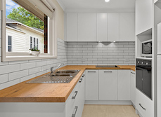 Cheltenham, Victoria Flat Gets Better with Age