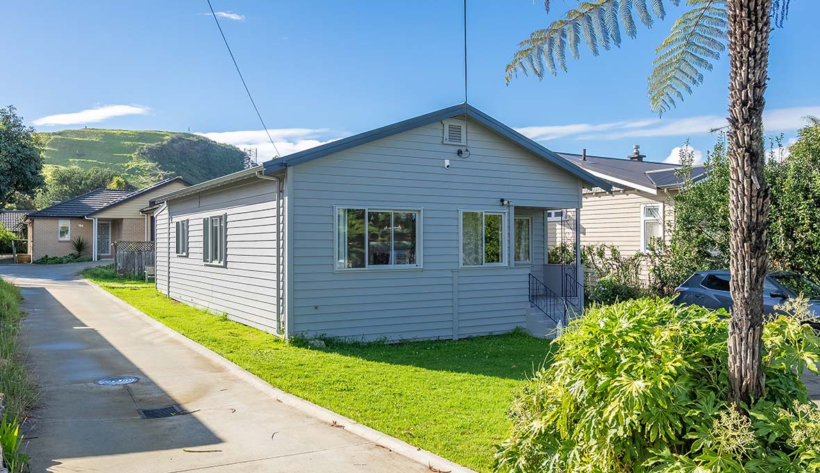 A Full Home Renovation Aimed at Stylish Accessibility in Mount Wellington, Auckland