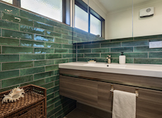Transforming a 1980s Bathroom into a Haven of Tranquillity in Palmerston North, New Zealand